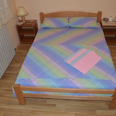 Pansion Lug Hotel Belgrade Room photo